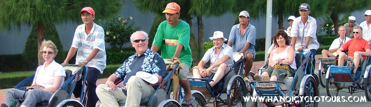 Street food cyclo tour